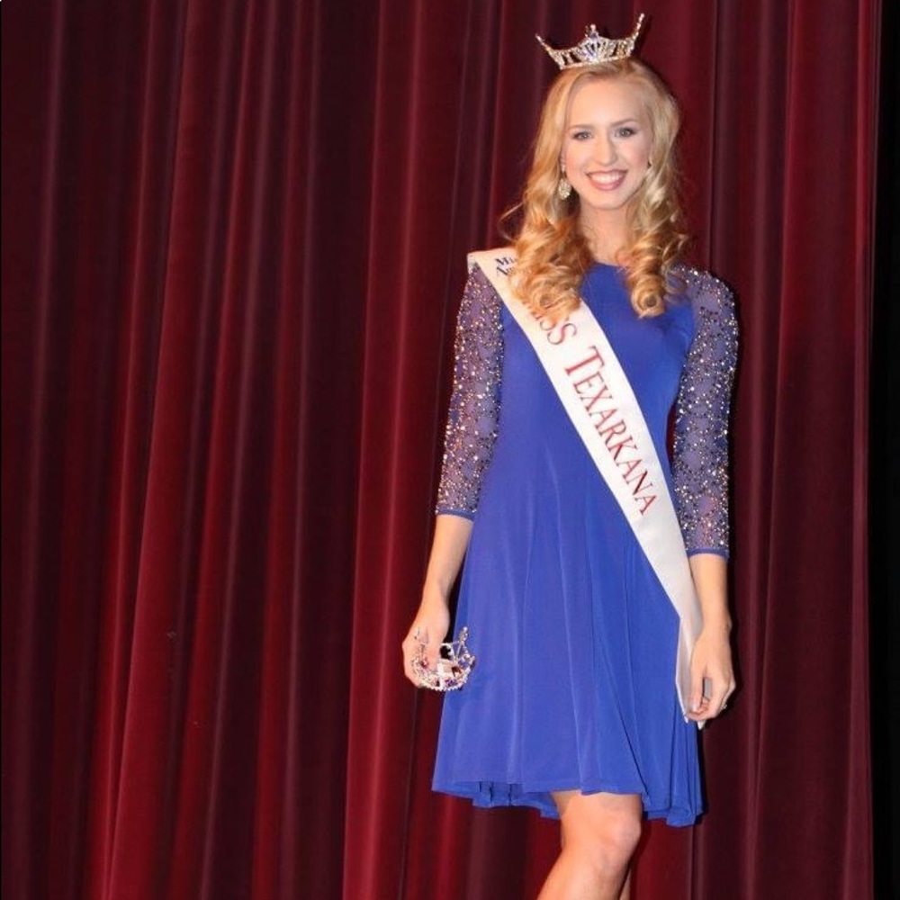 Leslie Fay royal Blue Dress with Beaded sleeves. - Picture 5 of 5